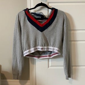 Tommy Hilfiger crop sweater